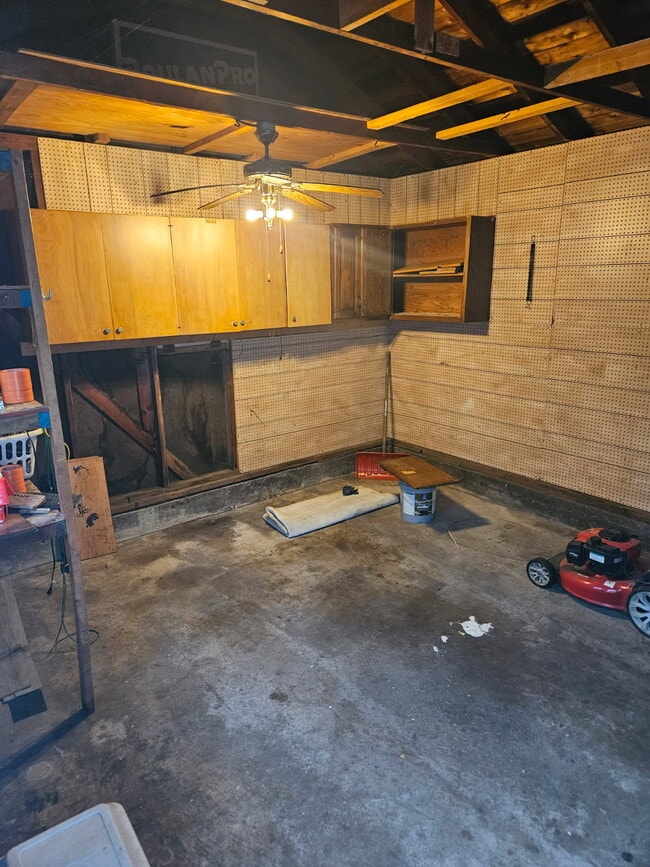 Building Photo - 506 Wilcox Ave