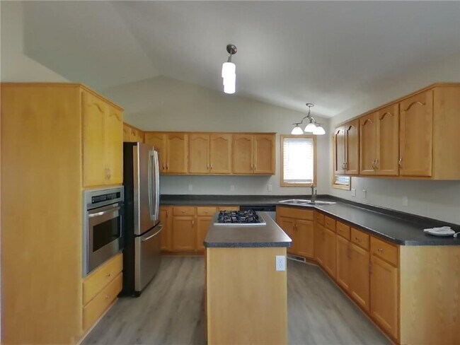 Building Photo - 5101 Kahl Ave