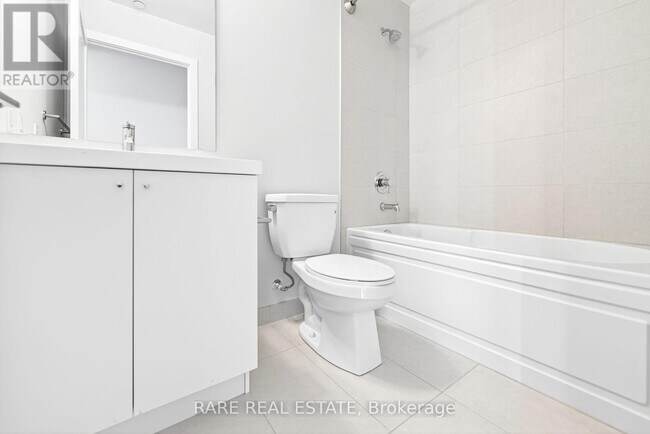 Photo du bâtiment - 2550-2550 Simcoe St N