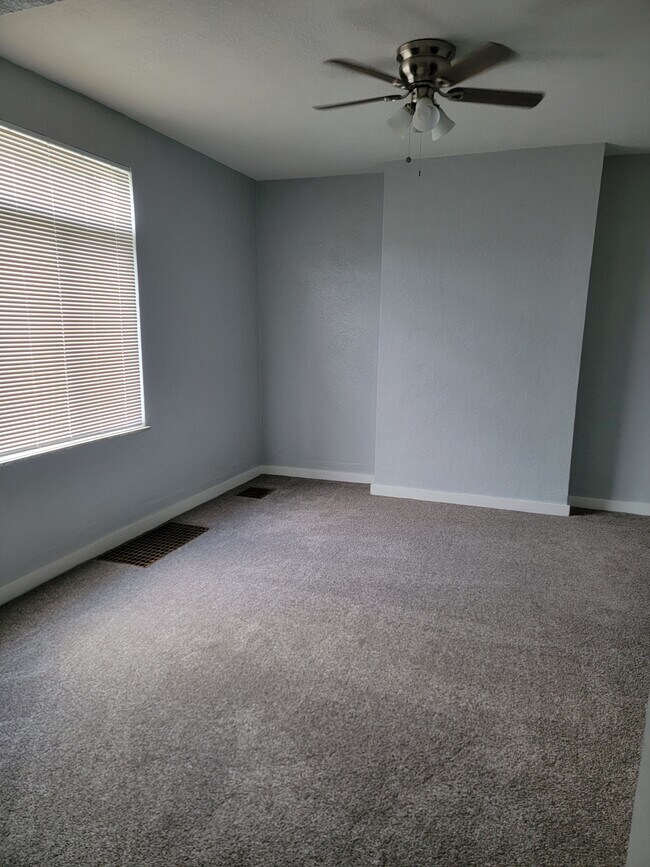 Dinning Room - 2258 Almont St