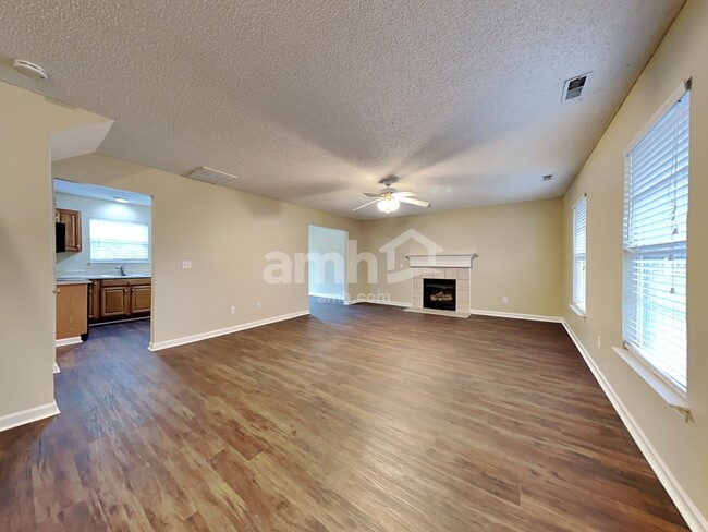 Building Photo - 1095 Cobblestone Blvd