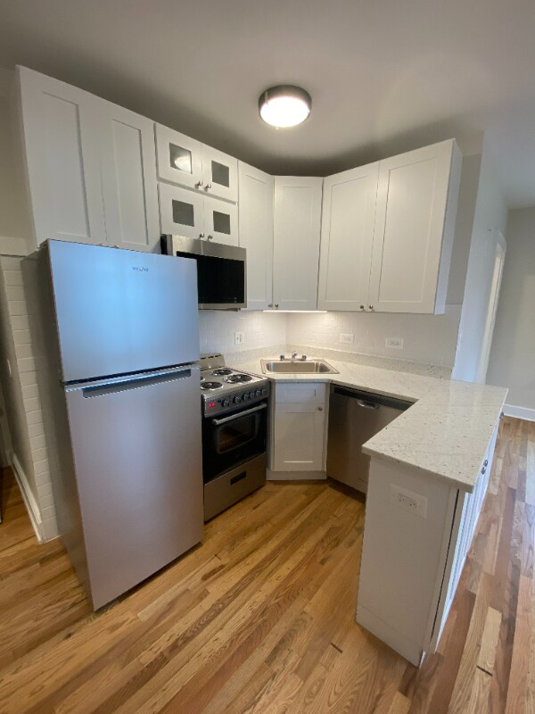 Foto del edificio - 4526 N Sheridan Rd