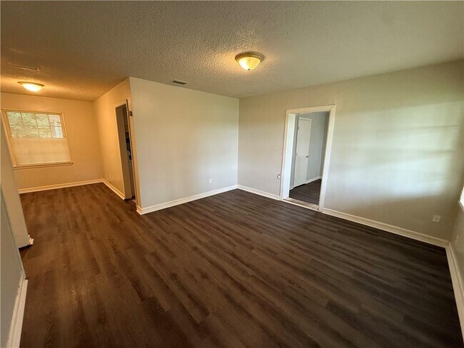 Building Photo - 3009 Dodd Dr