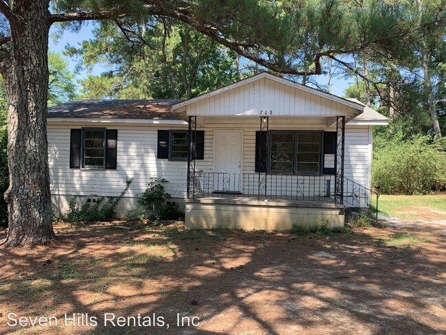 Building Photo - 3 br, 1 bath House - 208 Larkspur Lane