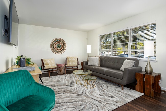 Foto del edificio - 3984 Christopher Dr