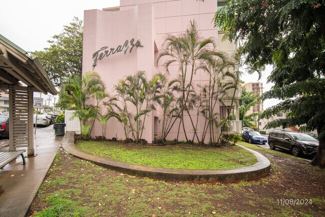 Building Photo - $2,100 / 1 Bed / 1 Bath / 410ft² – BOUTIQUE TERRAZZA