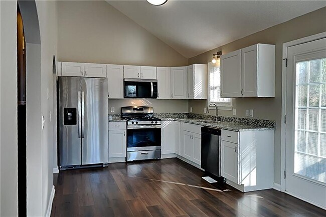 Foto del edificio - 962 Taylors Farm Ct