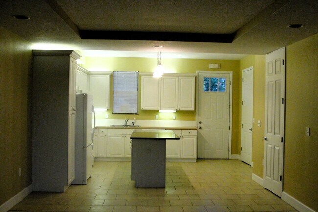 Foto del edificio - 2075 Heritage Ky Blvd