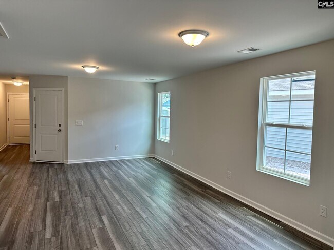 Foto del edificio - 820 Summerwood Ln