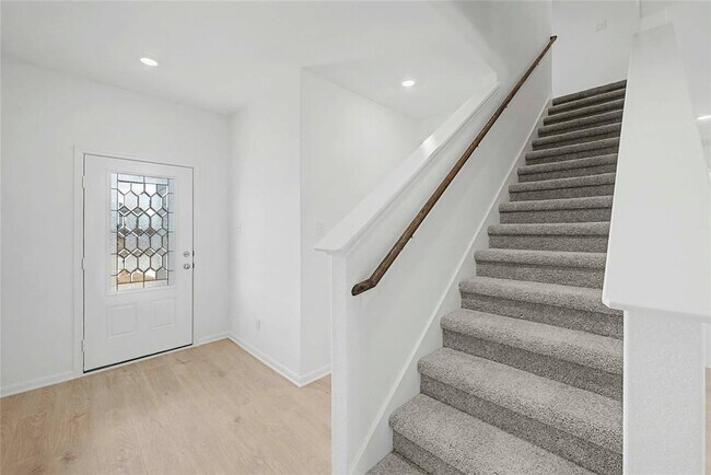 Foto del edificio - 253 Fairlawn Wy