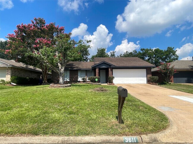 Building Photo - 3611 Shadow Trail