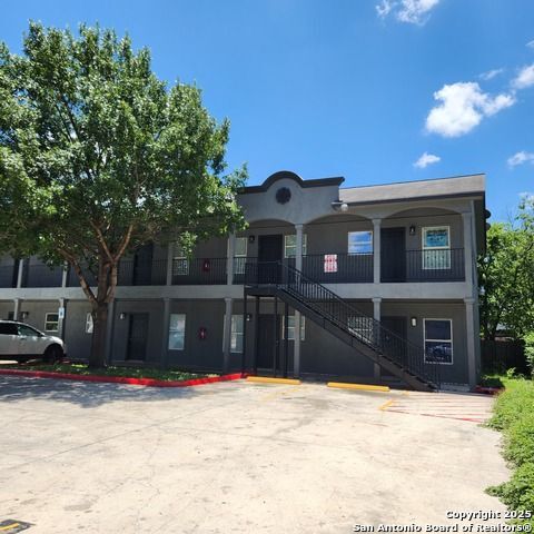 Foto principal - 1702 W Craig Pl