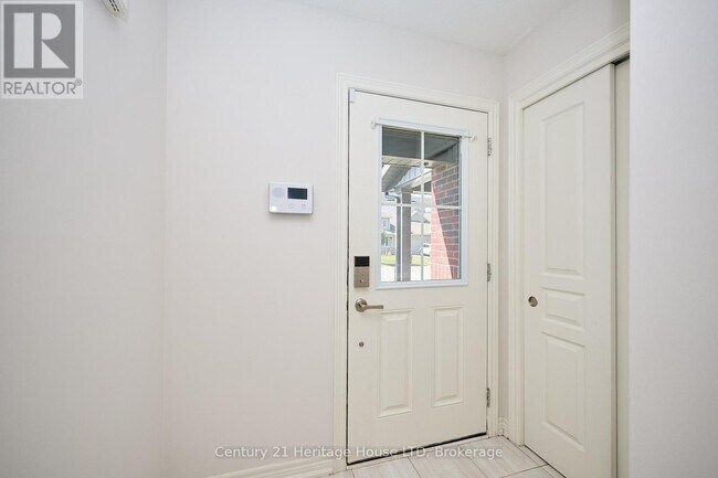 Building Photo - 289 Silverwood Ave