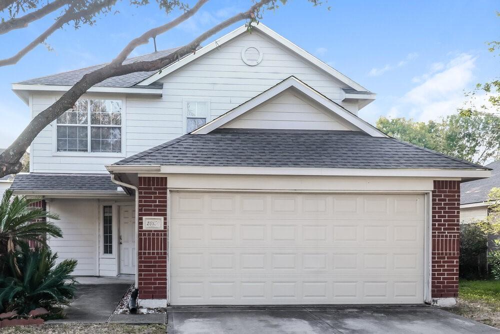 Foto principal - 20150 Deerbrook Park Blvd