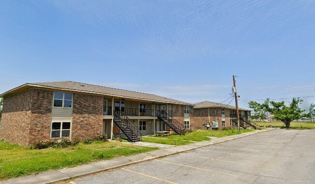 Building Photo - 16932 W Main St