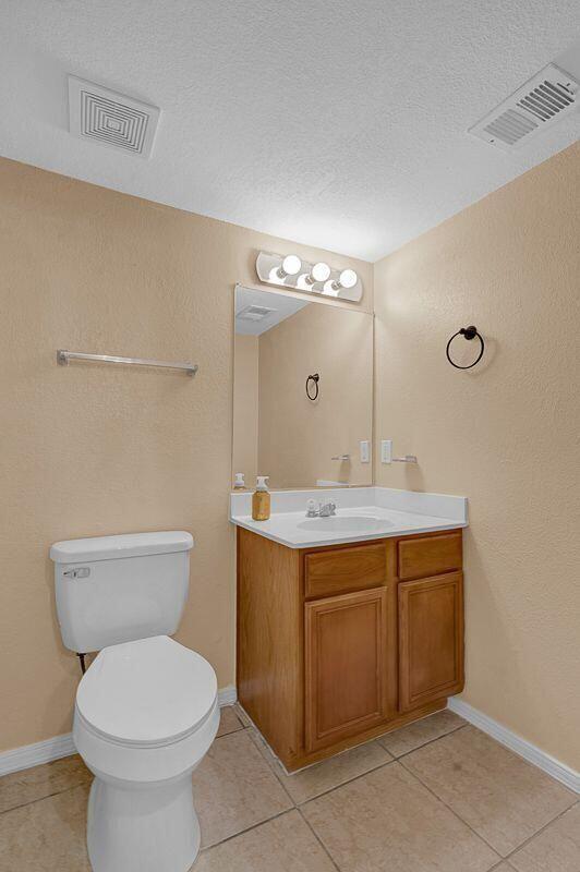 Building Photo - 1460 Paseo De Flor St