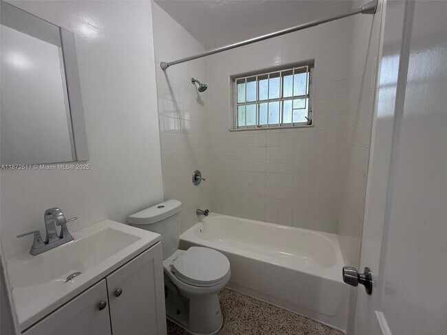 Foto del edificio - 901 NW 55th St