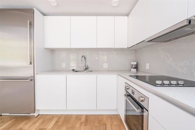 Foto del edificio - 334 Harvard St