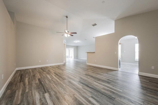 Building Photo - 2147 Sandridge Cir