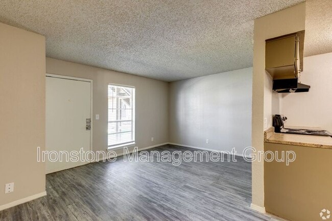 Foto del edificio - 4637 S Darlington Ave