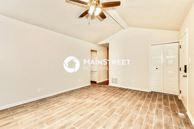 Foto del edificio - 3 Bedroom Pet-Friendly Home in LOUISVILLE,...
