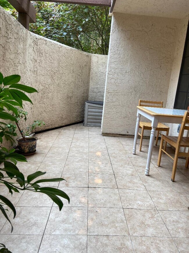 Foto del edificio - 1010 Chula Vista Terrace