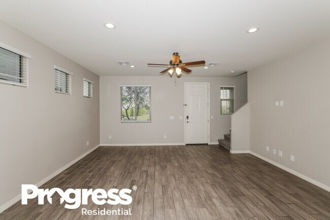 Building Photo - 3622 S 58th Dr