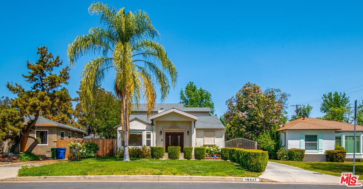 Foto principal - 16647 Morrison St