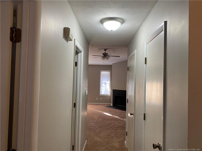 Foto del edificio - 669 Bartons Landing Pl