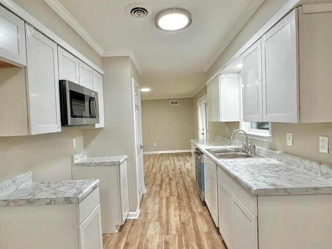 Foto del edificio - 3756 Vanderwood Dr