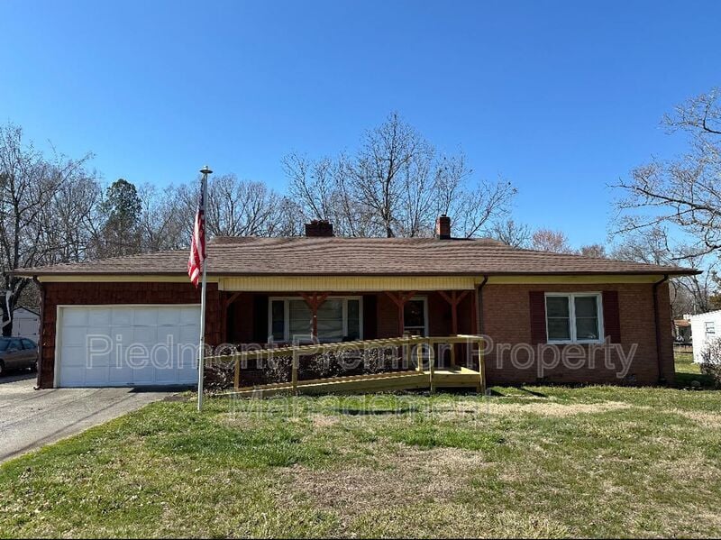 610 Liberty Dr, Thomasville, NC 27360 House Rental in Thomasville, NC