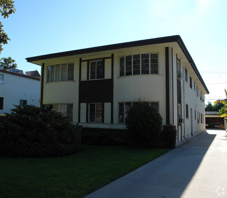 Building Photo - 11160 Huston St