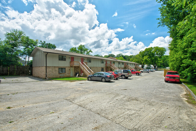 Building Photo - 2 bed Apartment Red Bank