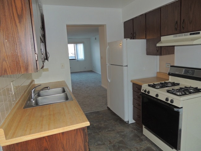 Building Photo - 228 E Rimini Ct