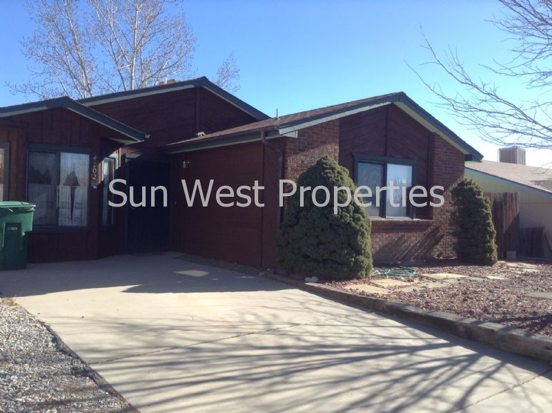 Sun room! House for Rent in Farmington, NM