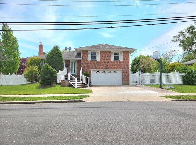 Building Photo - 244 Martin Dr