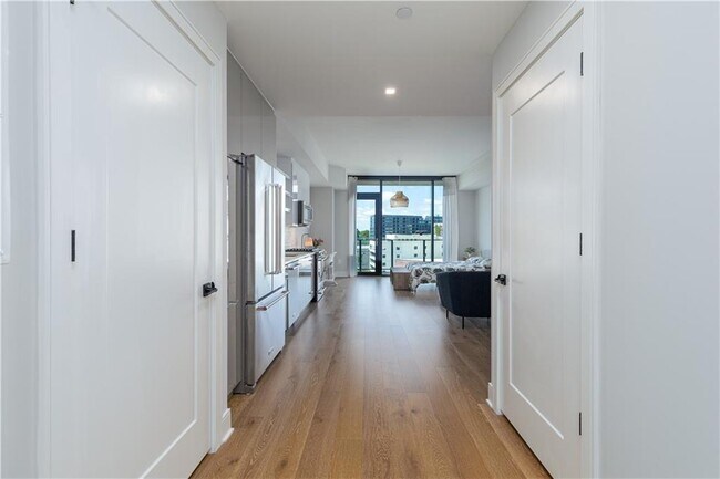 Foto del edificio - 788 West Marietta St NW