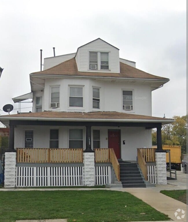 Building Photo - 1725 Madison St