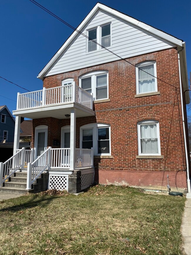 Building Photo - 15024 Hilliard Rd