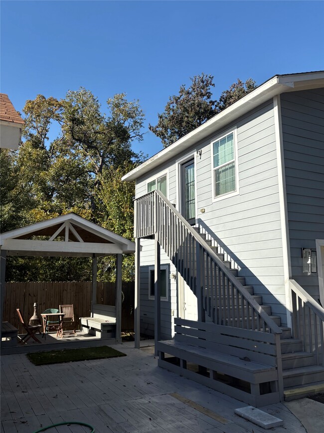 Building Photo - 3021 Gray St