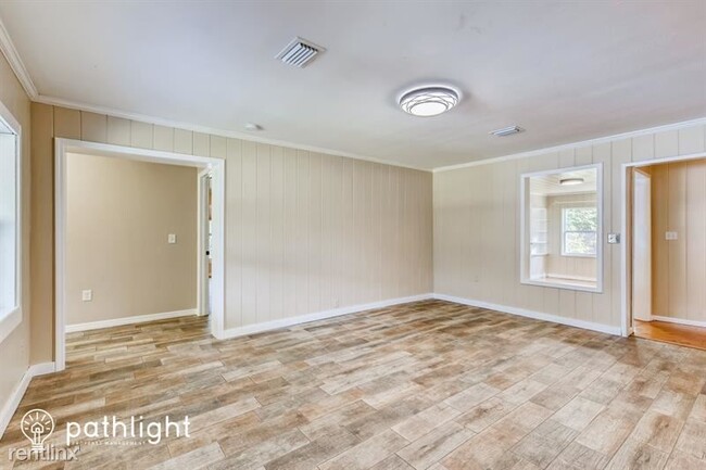 Building Photo - 5 br, 4 bath House - 9312 Old Gibsonton Dr...