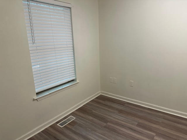 Foto del edificio - 1601 S Davis St
