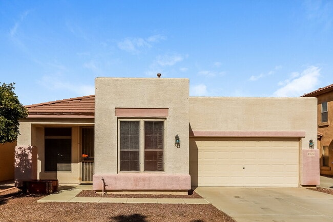 Building Photo - 2650 E Wildhorse Pl