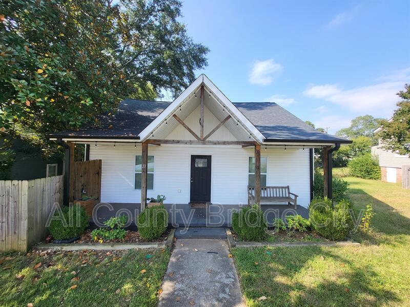 Photo - 23 Traction Street