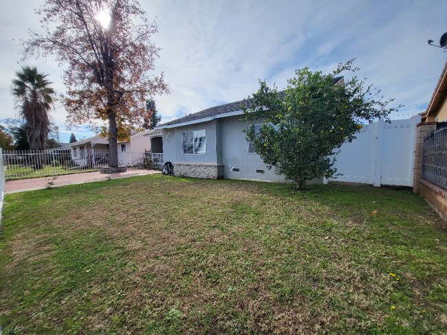 Building Photo - 9311 Dorrington Pl