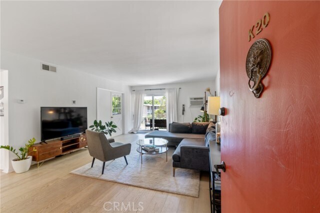 Foto principal - 3300 S Sepulveda Blvd