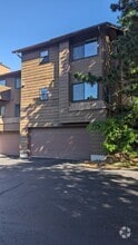 Building Photo - 1025 Moorings Dr