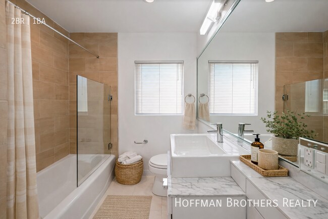 Foto del edificio - 1119 Cochran Ave