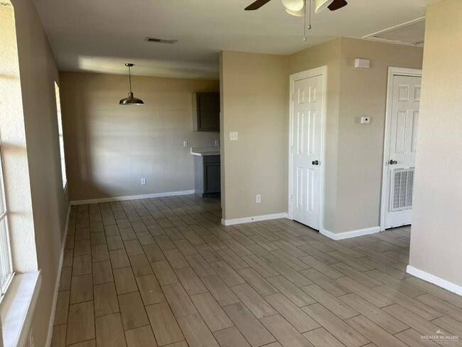 Building Photo - 8 Gastel Cir