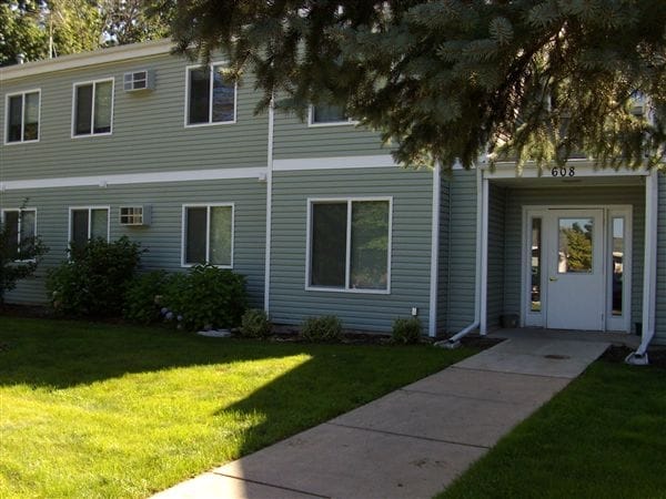 Primary Photo - Rock Creek Manor Apartments